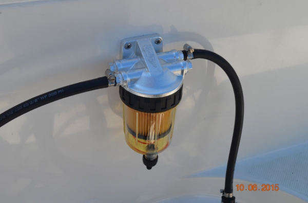 Trophy pro 2103 21 ft, Mercury 200hp 2 stroke, Trailer &amp; T Top. 2004