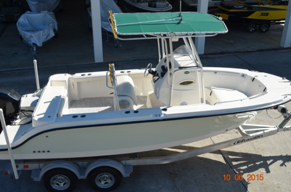 Trophy pro 2103 21 ft, Mercury 200hp 2 stroke, Trailer &amp; T Top. 2004