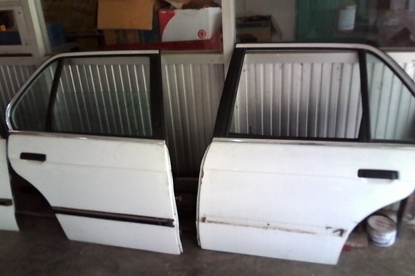 อะไหล่ E30 หลายรายการ ต้องการชิ้นไหน สอบถามได้เลย