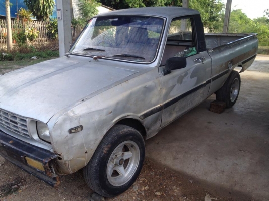 ขายมาสด้า1300ทะเบียนโอน