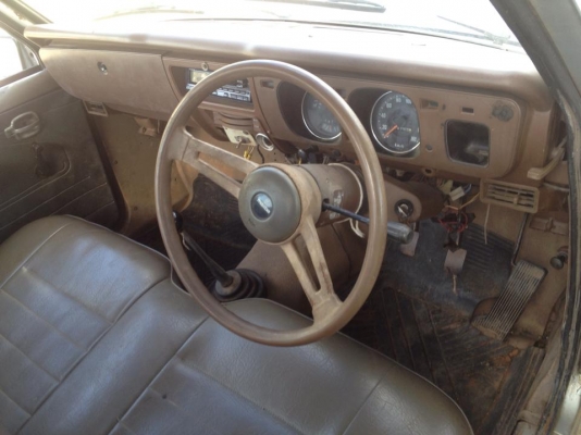 ขายมาสด้า1300ทะเบียนโอน