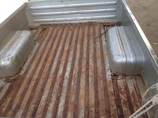 ขายมาสด้า1300ทะเบียนโอน