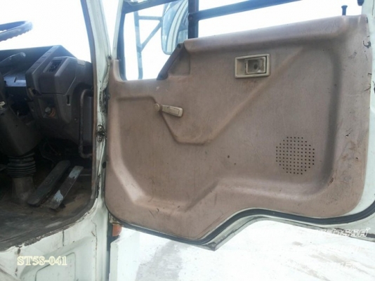 ขายด่วน รถบรรทุก 10 ล้อ MITSUBISHI FUSO 527 / 190 แรง 2 เพลา (หัวคัซซี) พร้อมใช้งาน ราคาสุดคุ้ม ขายด่วน รถบรรทุก 10 ล้อ MITSUBISHI FUSO 527 / 190 แรง 2 เพลา (หัวคัซซี) พร้อมใช้งาน ราคาสุดคุ้ม