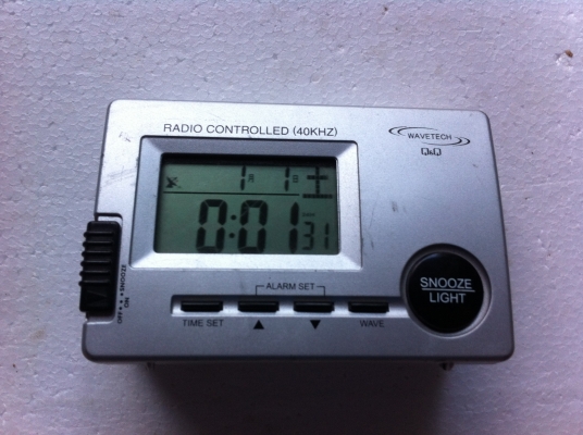 RADIO CONTROLLER ( 40 KHZ ) ใช้ถ่านก้อนเดียว ตามภาพแต่ไม่รู้วิธีใช้งานยังไง