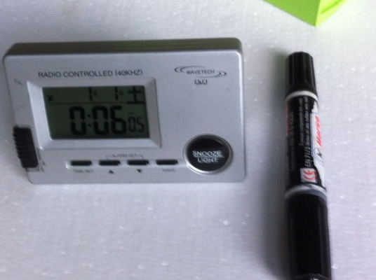 RADIO CONTROLLER ( 40 KHZ ) ใช้ถ่านก้อนเดียว ตามภาพแต่ไม่รู้วิธีใช้งานยังไง