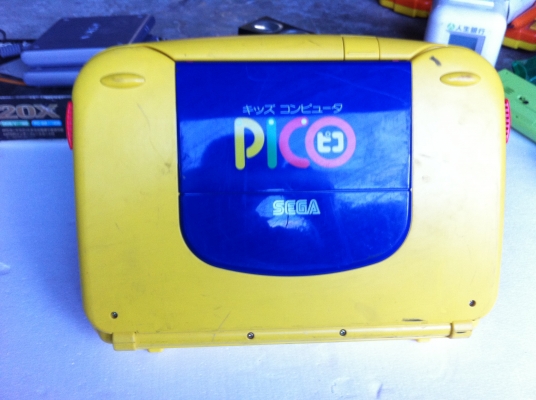 ชุดของเล่น 4 ชิ้น คีย์บอร์ดเล่นเหมือนเครื่องใหญ่ มีชุดต่อกับทีวี เพลงกล่อนเด็ก ตามภาพ ดีทุกชิ้นเล่นได้ทุกตัว  200 บาท