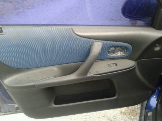 ขาย ประตู มาสด้า โปรทีเจ 323