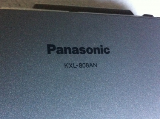 เครื่องเล่น CD-ROM แบบพกพา ยี่ห้อ PANASONIC  ของใหม่มีหม้อแปลงและแผ่นลงคอมครบ