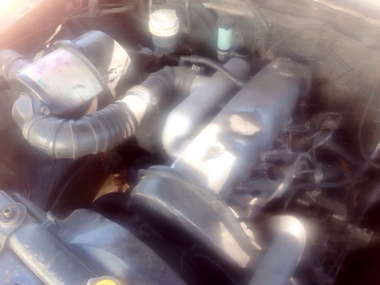 MITSUBISHI L200 STRADA 2.5 MT ปี 39 เครื่องยนต์แรงดีแห้งดีไม่เยิ้ม รถสภาพดีพร้อมใช้งานได้เลยครับ ภายในเก๋งคอนโซลสวยครบ พวงมาลัยธรรมดา ภายนอกเก็บสีอีกนิดหน่อยสวยเลยครับ พื้นกระบะไม่มีผุพร้อมบรรทุกได้เลยครับ ช่วงล่างยางสภาพดีประมาณ 60\% เอกสารทะเบียนชุดโอนคร