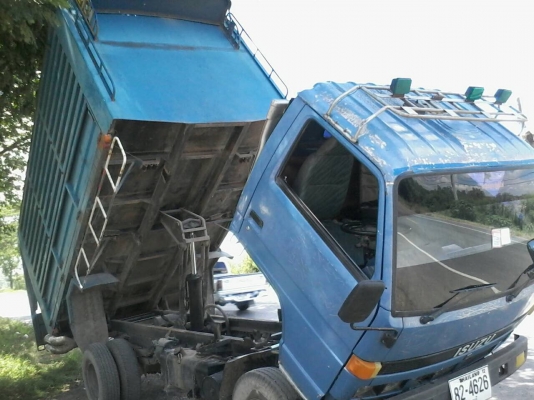 ขายรถ6ล้อNPR115รถห้างแท้กระบะดั้มข้าวเปลือก4.3มเพลาหลังF