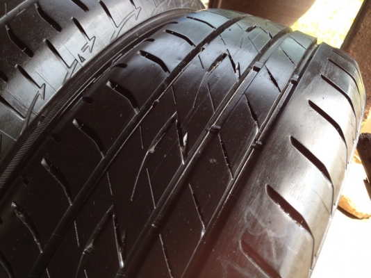 ยางบริดจสโตน 185 60R15ปี2014สวยๆ ยางบริดจสโตน 185 60R15ปี2014สวยๆ