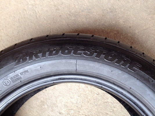 ยางบริดจสโตน 185 60R15ปี2014สวยๆ ยางบริดจสโตน 185 60R15ปี2014สวยๆ