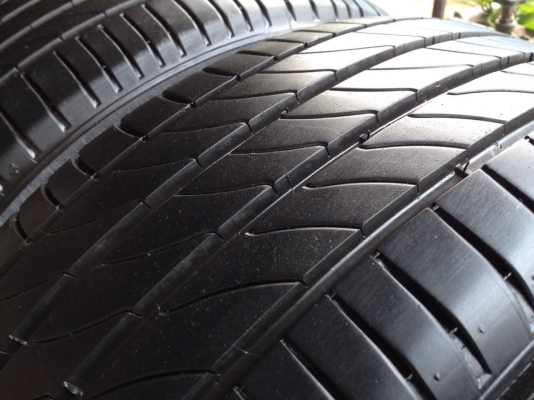 ยางมิชลิน 205 55R16ปี2014สวยๆ ยางมิชลิน 205 55R16ปี2014สวยๆ