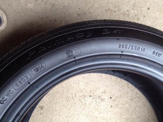 ยางมิชลิน 205 55R16ปี2014สวยๆ ยางมิชลิน 205 55R16ปี2014สวยๆ