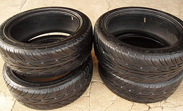 ยางแก้มเตี้ยขอบ17 SONAR215-45-R17(4เส้น2,600บ) ยางแก้มเตี้ยขอบ17 SONAR215-45-R17(4เส้น2,600บ)