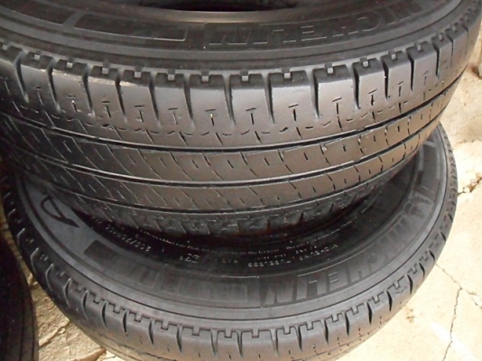 ยางรถกระบะขอบ15  มิชลิน205-70-R15(4เส้น1,900บ)