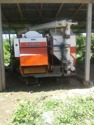 รถเกี่ยวคูโบต้า68