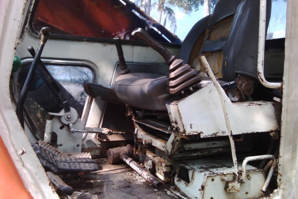 ขายแม็กโคร HITASHI EX200~2ระบบเมกกะปั้ม เครื่องปั้มดีเยี่ยม โซ่ช่วงล่างพร้อมใช้งาน เอกสารสัญญาซื้อขาย