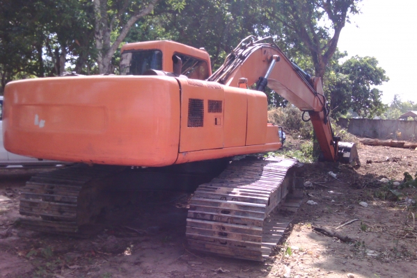 ขายแม็กโคร HITASHI EX200~2ระบบเมกกะปั้ม เครื่องปั้มดีเยี่ยม โซ่ช่วงล่างพร้อมใช้งาน เอกสารสัญญาซื้อขาย