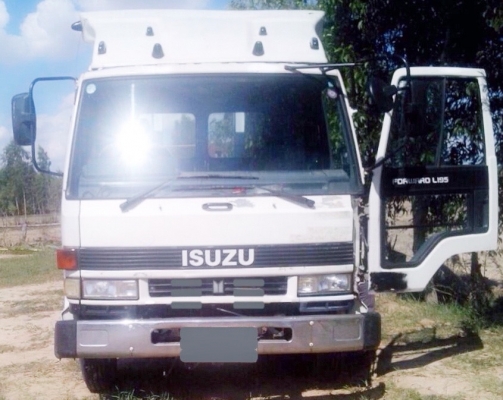 ขายด่วน TOYOTA BU211 - 175 HP 6BG1 สิบล้อเพลาเดียว เทรลเลอร์ขึ้นรถเกี่ยวข้าว วางหัวเก๋งร็อกกี้วางเครื่องร็อก ใส่เฟืองท้ายกับเพลาทำเป็นรถสิบล้อพร้อมลงเล่มครบพร้อมโอนได้เลยครับ เครื่องแน่นแรงดี ภายในเก๋งสวยครบ พวงมาลัยเพาเวอร์ ระบบเบรคทริ๊ปฟี้ครบพร้อม ยาง 8