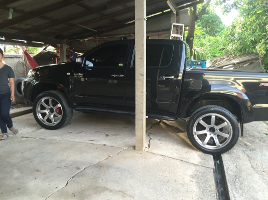 !! ขาย !! วีโก้ 4 ประตู vn เทอร์โบ พีรันเนอร์ D4D ปี 53 รถบ้าน มือเดียว สภาพสวย แต่งครอบ ทุกอย่าง รถไม่ค่อยได้วิ่ง ไมค์8มื่นกว่า ถูกใจขาซิ่ง รถอยู่ลำปาง ติดต่อ 081-0351116