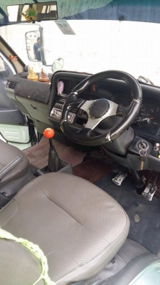 ขายรถตู้หัวจรวด หลังคาสูง เครื่องดีเซล ภายในวีไอพี สวยเดิม พร้อมใช้