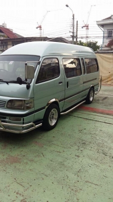 ขายรถตู้หัวจรวด หลังคาสูง เครื่องดีเซล ภายในวีไอพี สวยเดิม พร้อมใช้