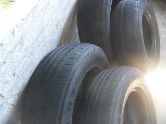 ยาง ขอบ 14 กะบะ ผ้าใบ 8 ชั้น สวยๆ 4 เส้น ราคา 2800 บาท