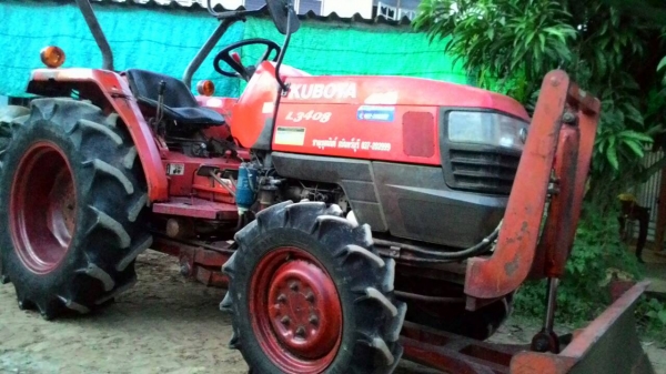 ขายรถไถ KUBOTA L3408 พร้อมดันหน้าตราช้าง ผาน6ตราช้าง  ราคา 190,000 เครื่องดีเกียร์ดีไฮฯดี เพลาหน้าใช้งานได้ปกติ อ.แกลง จ.ระยอง สอบถาม 0818618678 id line= carbonthai