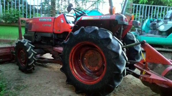 ขายรถไถ KUBOTA L3408 พร้อมดันหน้าตราช้าง ผาน6ตราช้าง  ราคา 190,000 เครื่องดีเกียร์ดีไฮฯดี เพลาหน้าใช้งานได้ปกติ อ.แกลง จ.ระยอง สอบถาม 0818618678 id line= carbonthai