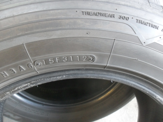 ยาง NITTO 225/60R16ปี12 สวยๆ 4 เส้น ราคา 3000 บาท