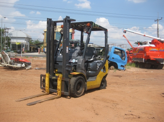 รถโฟล์คลิฟต์ โคมัตสุ 1.5ตัน  เครื่องเบนซิล ติดแก๊ส