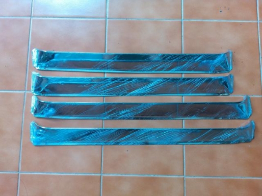 ขายคิ้วกันสาดประตูรถ fiat 124-125