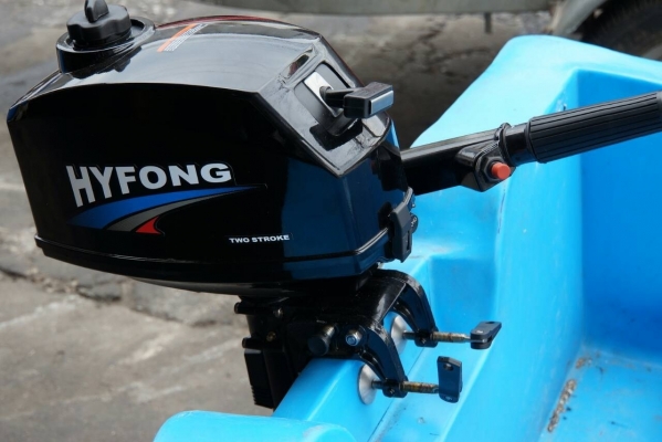 ขายเรือพร้อมเครื่องยนต์2.5hp. เครื่องใหม่เรือ12.5ฟุต พร้อมใช้ 19500