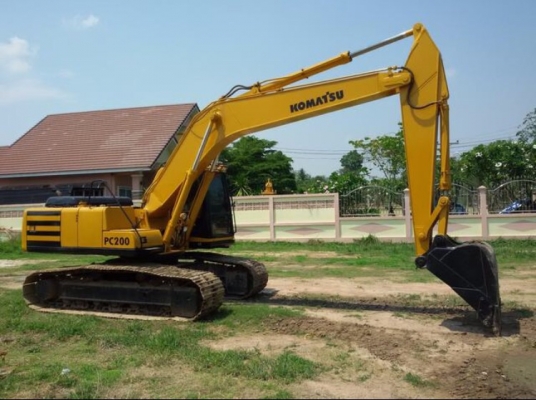 ขาย Komatsu 200-6. สวยมาก พร้อมใช้งาน