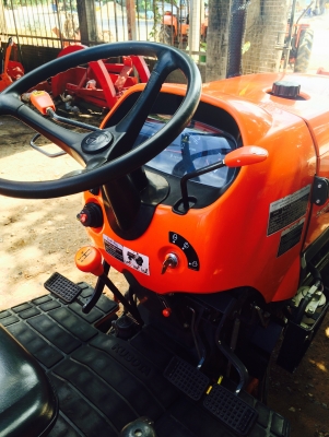 ขาย คูโบต้า 4708 พร้อมใช้ รถสีเดิมทงคัน