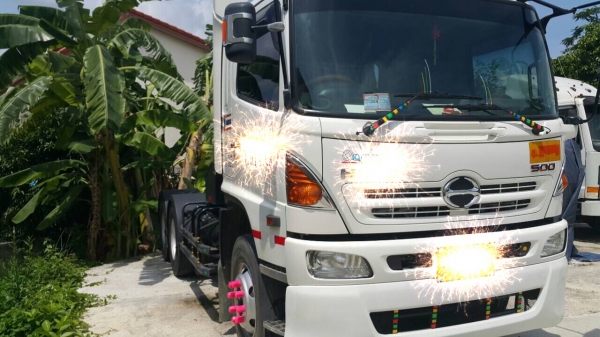 ขายดาวน์..22ลัอหัวหาง 344แรงปี56..FM1AKLA-13510. รถสวยมากๆไมล์132097กิโล