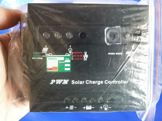 แผงโซล่าเซลล์100wพร้อมเครื่องชาร์จ20a.ของใหม่ราคาโรงงาน แผงโซล่าเซลล์100wพร้อมเครื่องชาร์จ20a.ของใหม่ราคาโรงงาน