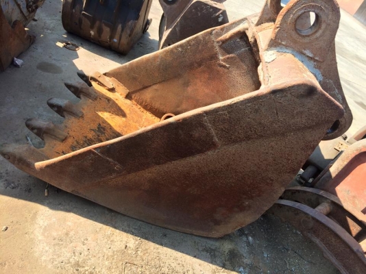 บุ้งกี๋ CAT320 เก่านอกญี่ปุ่น บุ้งกี๋ CAT320 เก่านอกญี่ปุ่น