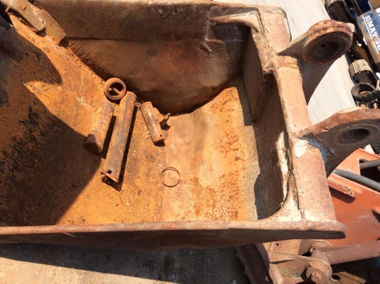 บุ้งกี๋ CAT320 เก่านอกญี่ปุ่น บุ้งกี๋ CAT320 เก่านอกญี่ปุ่น