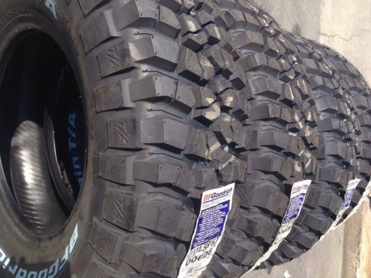 BF Goodrich Mud-terrain KM2 ขนาด 31 10.5 r15 ยางใหม่ปี13