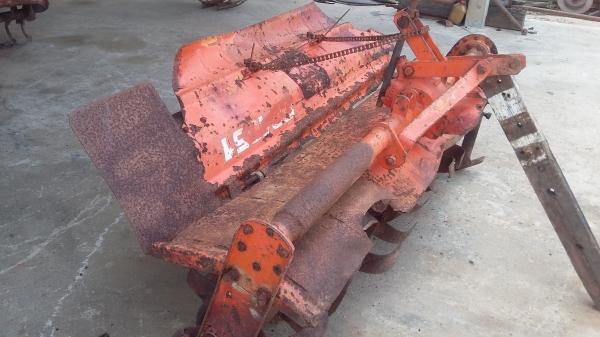 ขายจอบหมุนคูโบต้า กว้าง 1.60ม. พร้อมใช้งาน ทุกอย่างดีหมดครับใช้งานได้เลย