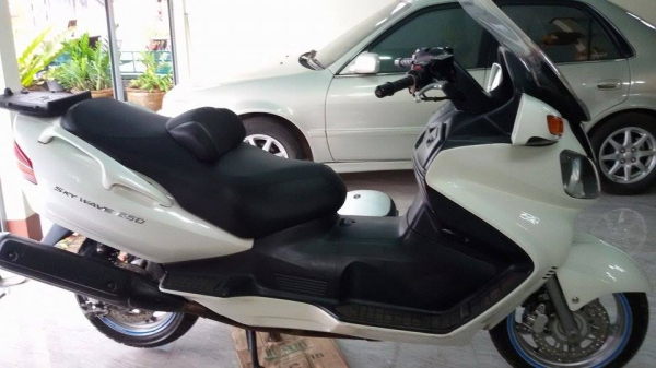 suzuki skywave 650