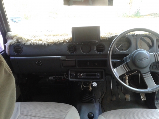 ขายด่วน Suzuki jimny SJ410 มีทะเบียน