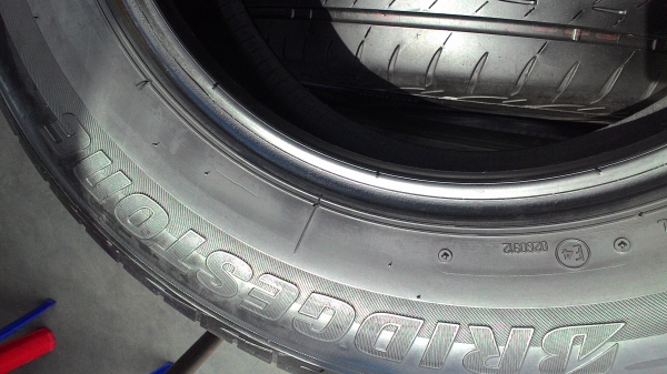 195/65R15 BRIDGESTONE ECOPIA EP200 ปี2013 ชุด 4 เส้น tel.081-427-3941 195/65R15 BRIDGESTONE ECOPIA EP200 ปี2013 ชุด 4 เส้น tel.081-427-3941