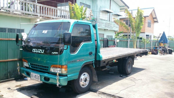 รถบรรทุก 6 ล้อ