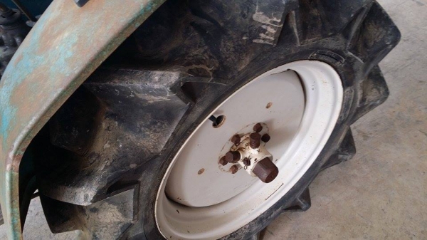 รถไถพรวนดินนั่งขับ  MITSUBISHI  รุ่น MD1500 ขนาด 15 แรง  เก่าญี่ปุ่น สภาพพร้อมใช้งาน  เครื่องยนต์แรงและติดง่าย คุณภาพดี