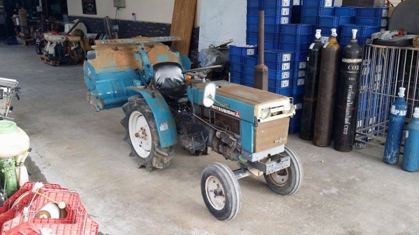 รถไถพรวนดินนั่งขับ  MITSUBISHI  รุ่น MD1500 ขนาด 15 แรง  เก่าญี่ปุ่น สภาพพร้อมใช้งาน  เครื่องยนต์แรงและติดง่าย คุณภาพดี