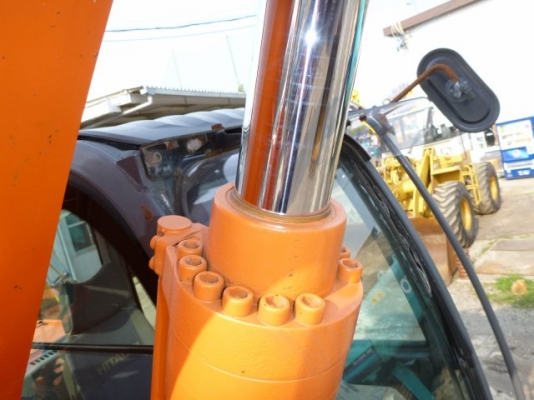 ขายด่วน HITACHI  ZX200-3  ปี2011 นำเข้าจากญี่ปุ่น สภาพสวย เครื่องปั้มดี มีกล้องหลัง กำลังเดินทางถึงไทยต้นเดือนกรกรกฎาคมค่ะ