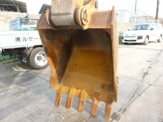 ขายด่วน HITACHI  ZX200-3  ปี2011 นำเข้าจากญี่ปุ่น สภาพสวย เครื่องปั้มดี มีกล้องหลัง กำลังเดินทางถึงไทยต้นเดือนกรกรกฎาคมค่ะ